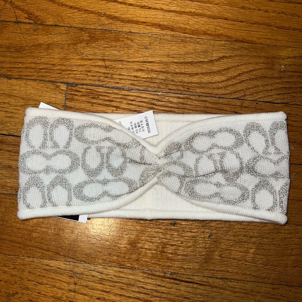 NWT. COACH Signature Coach Logo (C) silver Print Wool Knit Headband.